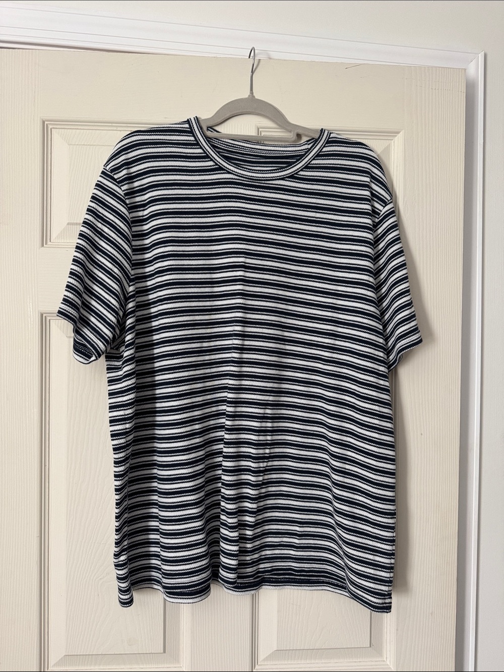 Men's navy & White Striped Crewneck T-Shirt